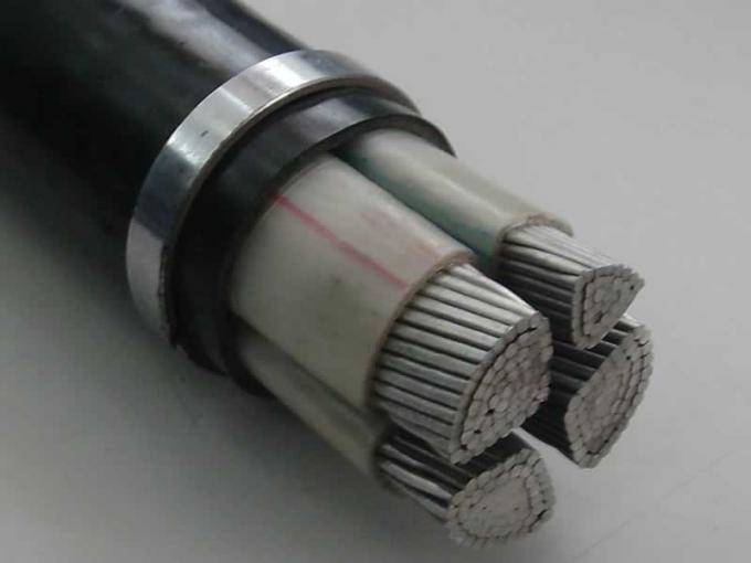 Les cables électriques moyens Unarmoured de tension XLPE ont isolé le PVC engainé